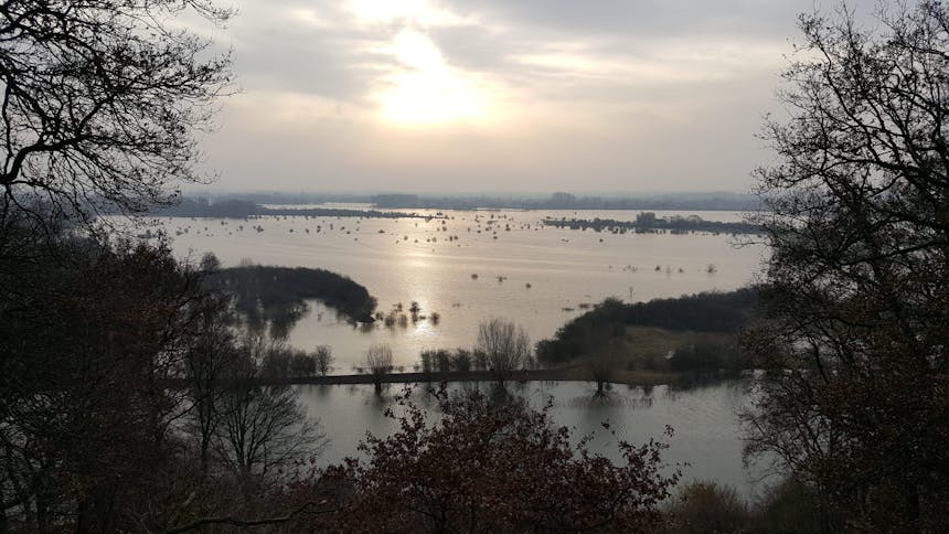 Blauwe Kamer onder water gezien vanaf de Koningstafel