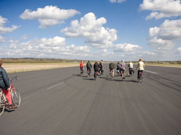 Fietsen landingsbaan Park Vliegbasis Soesterberg