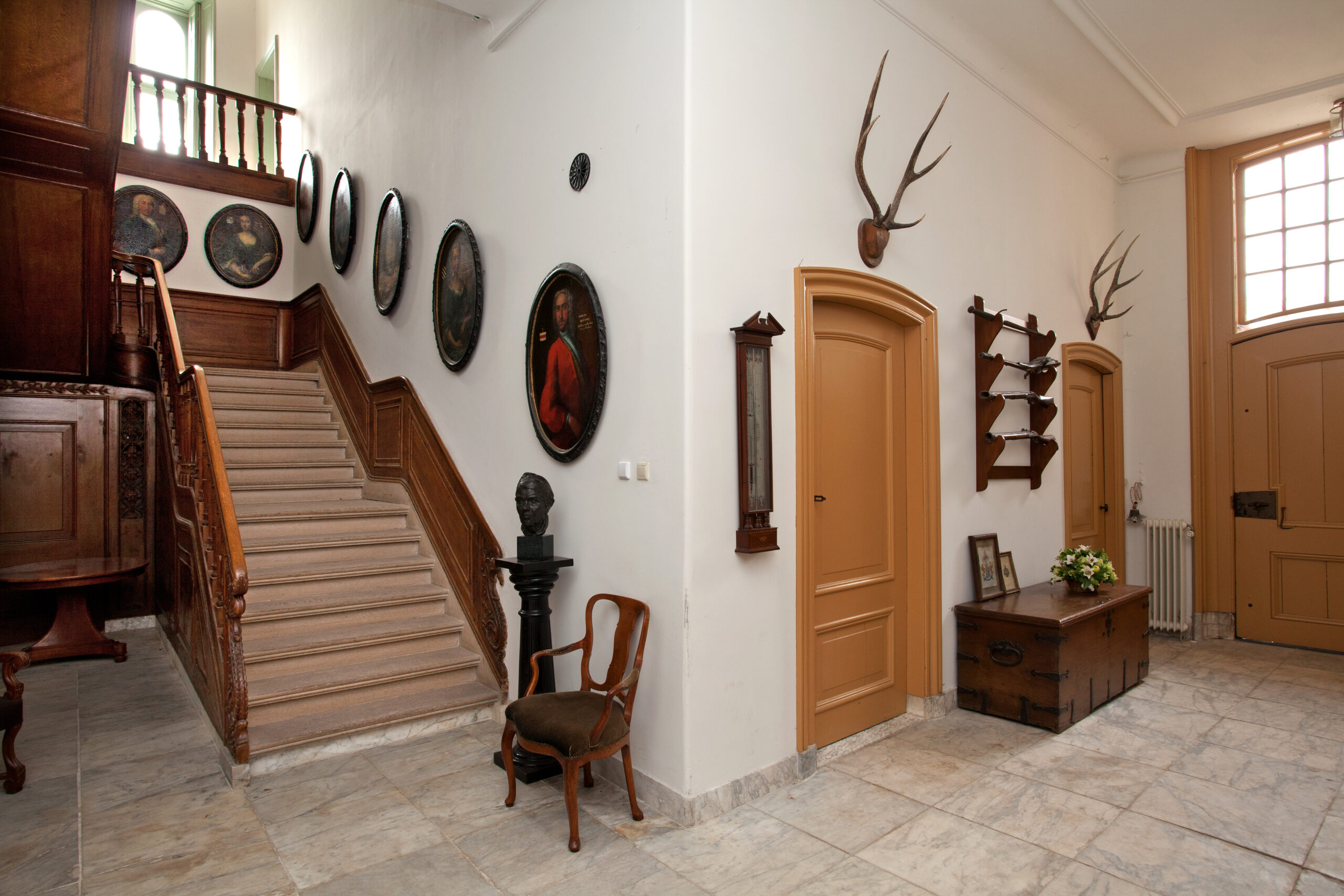 Kasteel Loenersloot hal