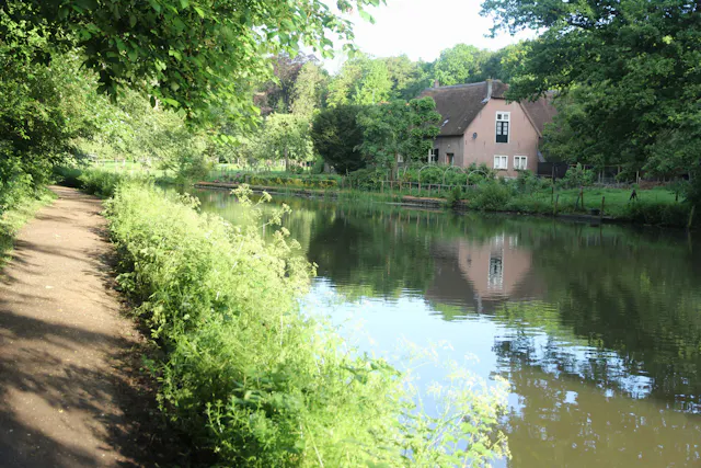 Kromme Rijn met boerderij