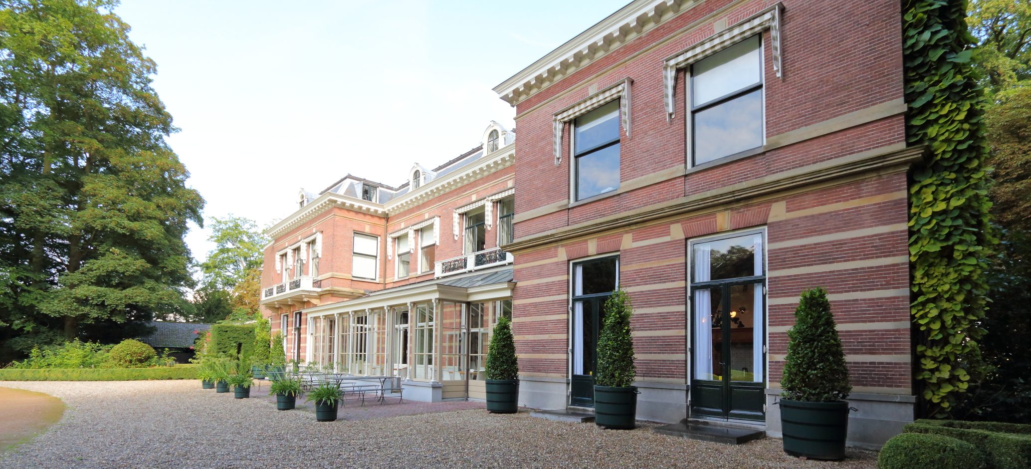 Achterkant landhuis Oostbroek