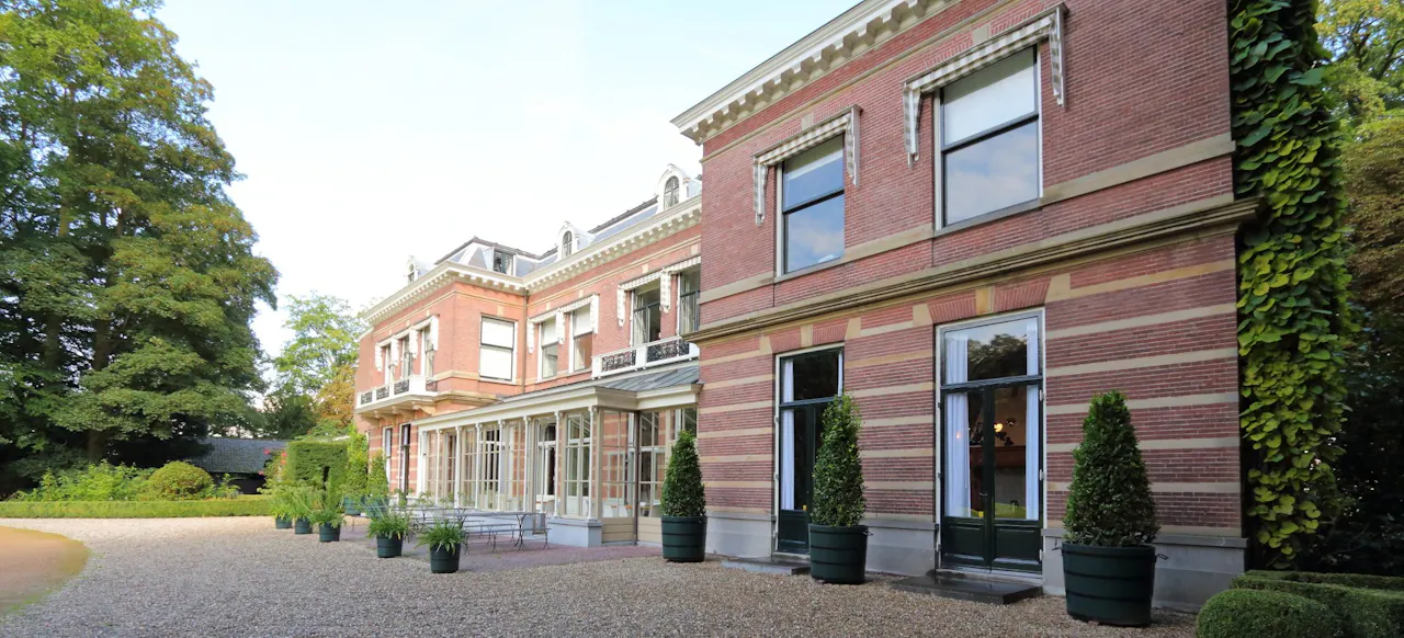 Achterkant landhuis Oostbroek