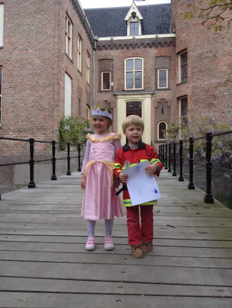 kinderen voor Kasteel Loenersloot