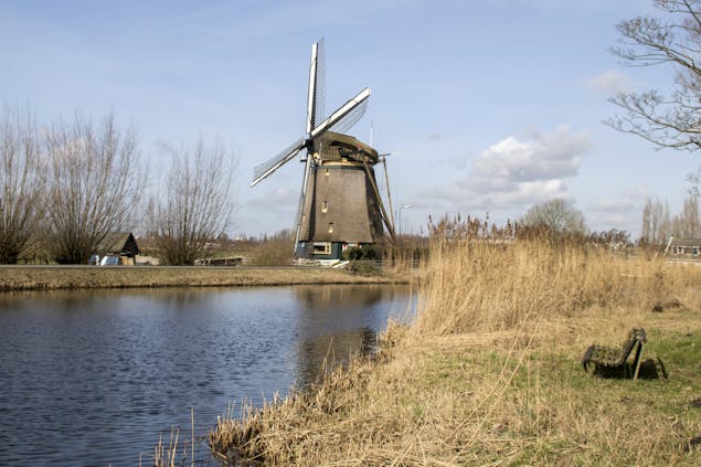 Broekzijdse Molen vanaf andere kant water