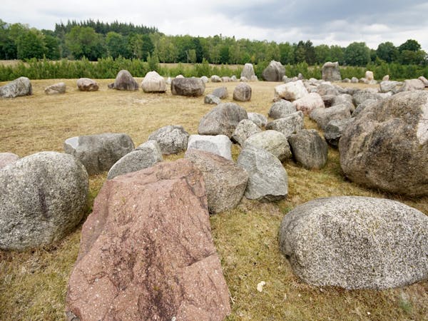 Zwerfstenen eiland Zanderij Maarn