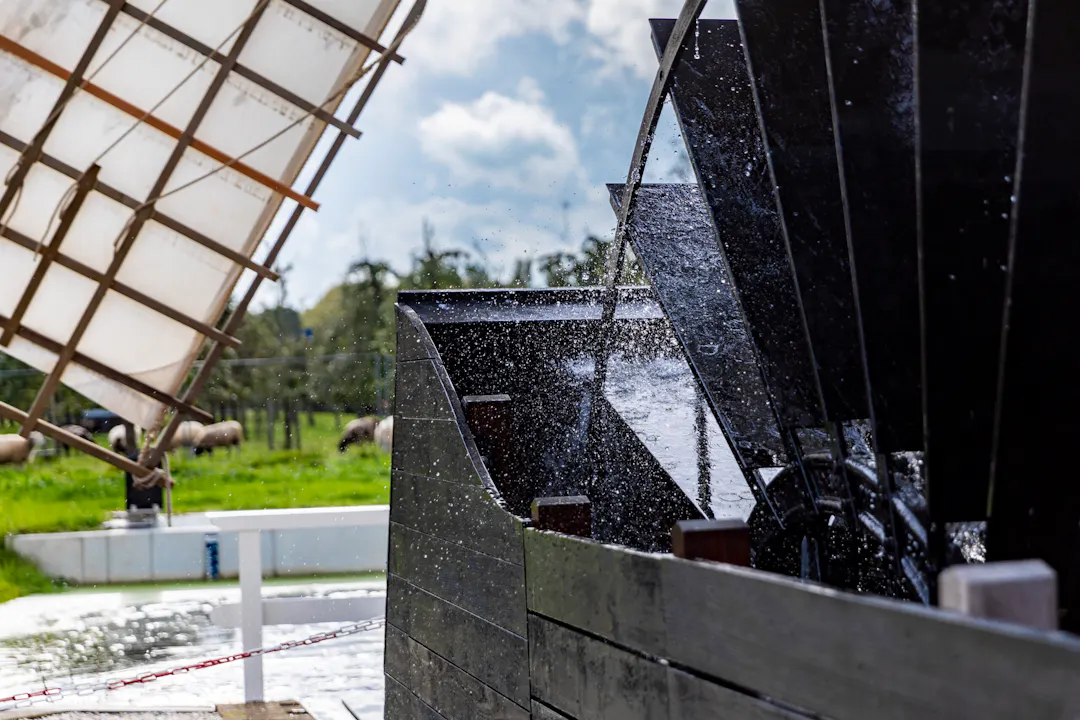 scheprad met water Molen Oudegein