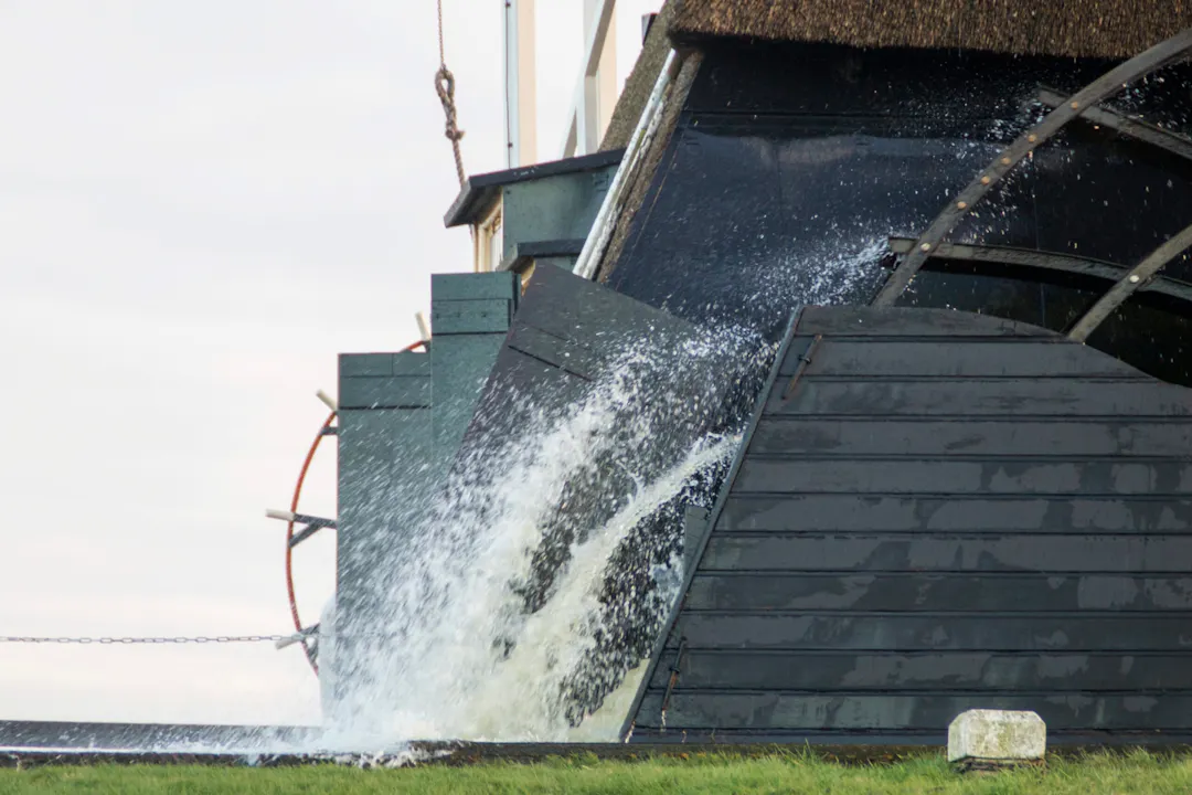 Scheprad met water Oukoper Molen