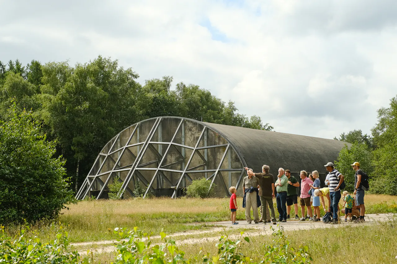 Bezoekers op excursie tijdens de Utrechtse Natuurdagen 2025